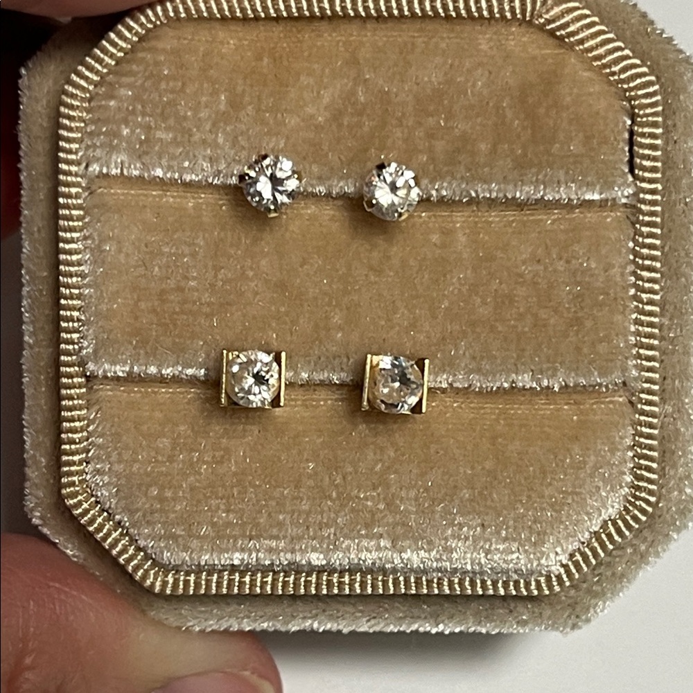 2 pairs💎 14K Gold CZ stud earrings